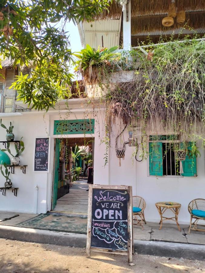 The Bodhi Tree Karimunjawa Hostel Exterior photo