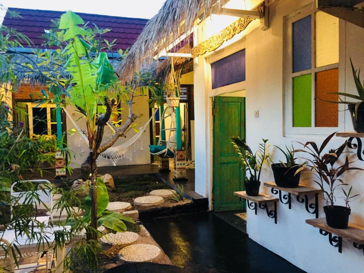 The Bodhi Tree Karimunjawa Hostel Exterior photo