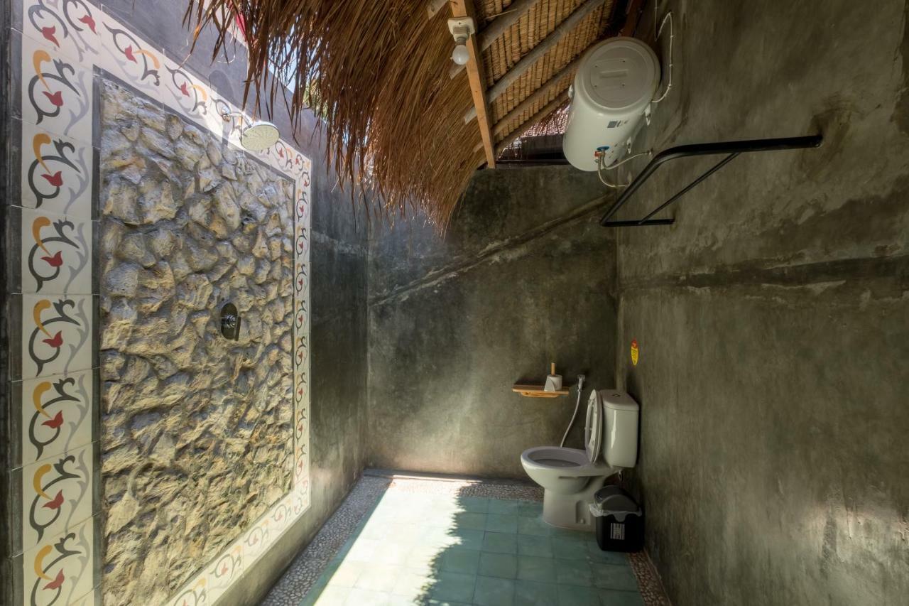 The Bodhi Tree Karimunjawa Hostel Exterior photo