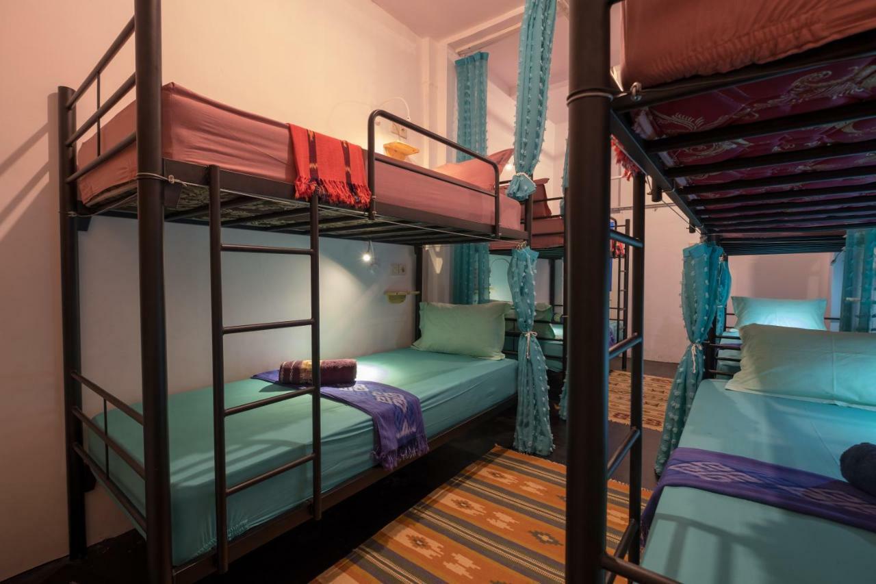 The Bodhi Tree Karimunjawa Hostel Exterior photo