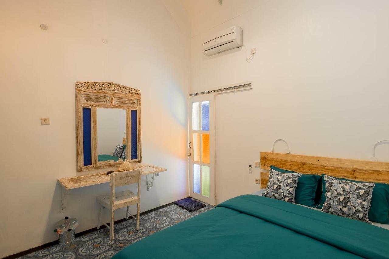The Bodhi Tree Karimunjawa Hostel Exterior photo